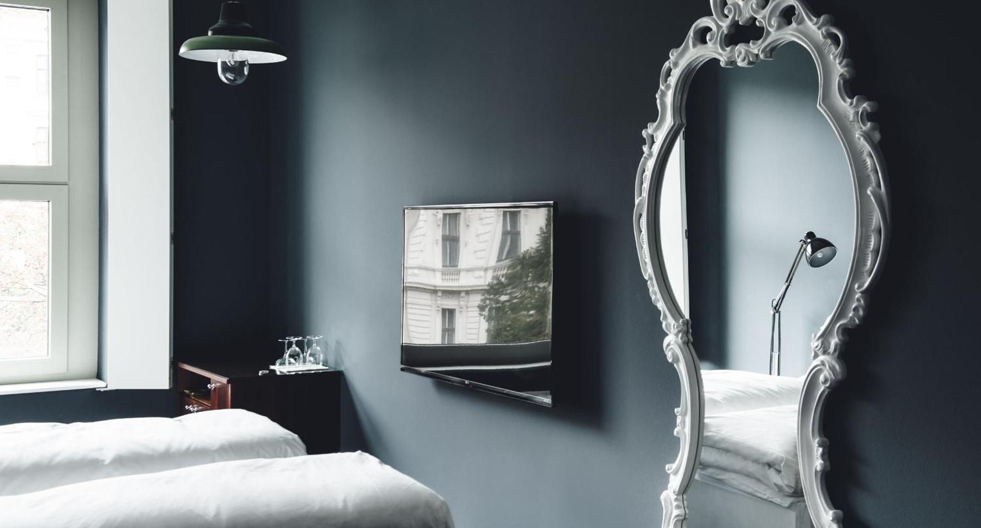 Grand Ferdinand Vienna - Your Hotel In The City Center Dış mekan fotoğraf A wall mounted television